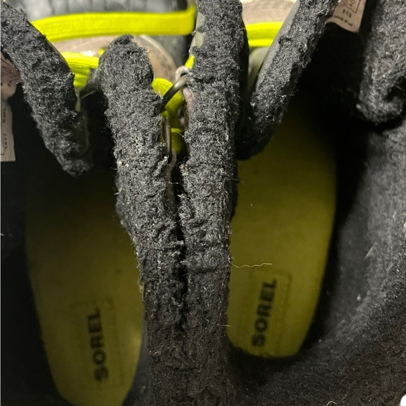 Sorel Waterproof Boot 8 1/2 neon yellow - Picture 8 of 8